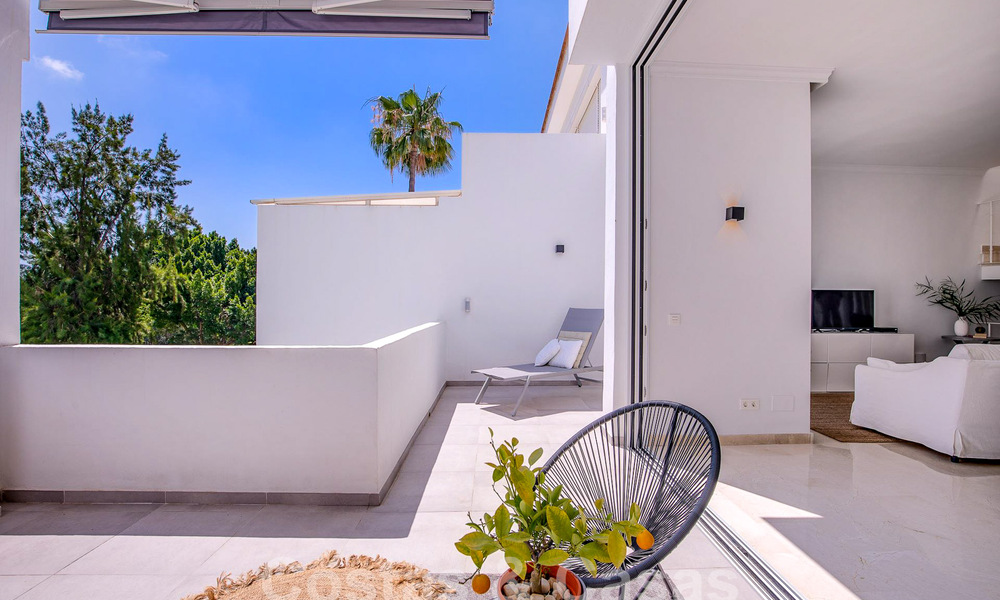Spacieuse maison à vendre avec vue à 360°, adjacente au terrain de golf de La Quinta, Marbella - Benahavis 57972