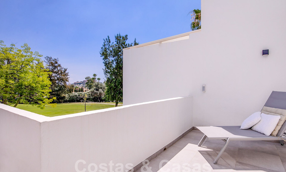 Spacieuse maison à vendre avec vue à 360°, adjacente au terrain de golf de La Quinta, Marbella - Benahavis 57973