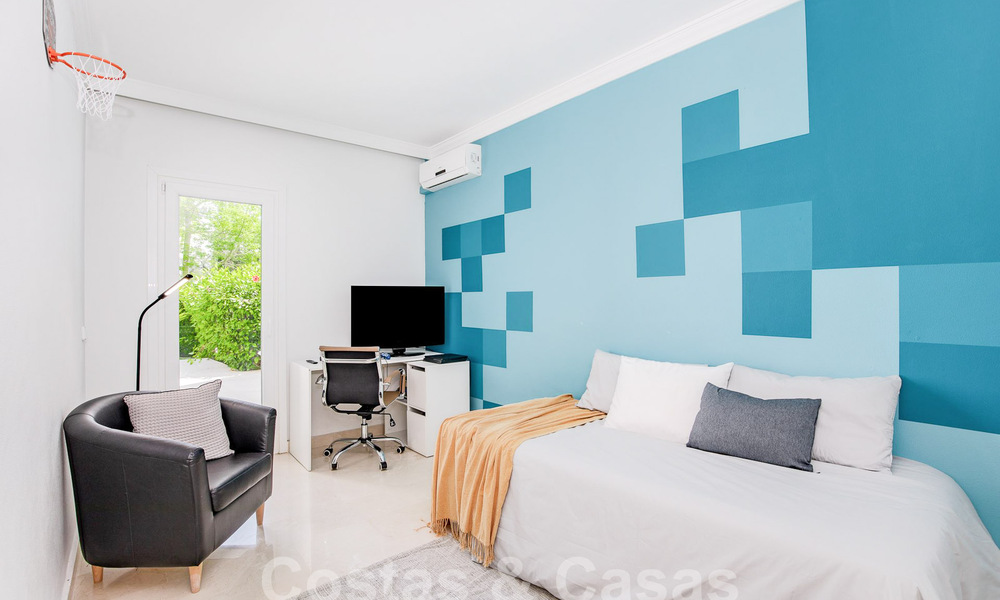 Spacieuse maison à vendre avec vue à 360°, adjacente au terrain de golf de La Quinta, Marbella - Benahavis 57995