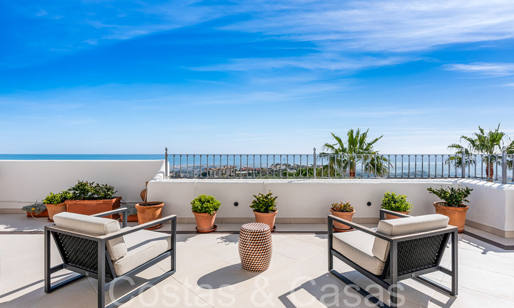 Penthouse à vendre avec vue panoramique sur la mer dans les collines de Marbella - Benahavis 67398