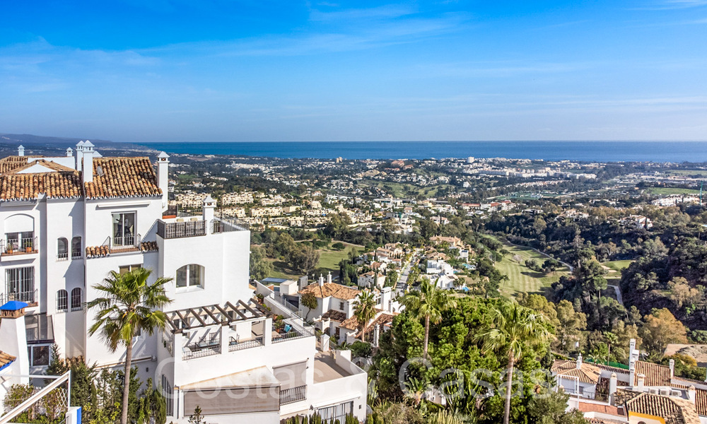 Penthouse à vendre avec vue panoramique sur la mer dans les collines de Marbella - Benahavis 67400