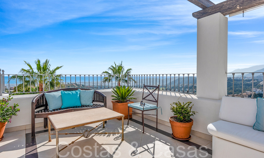 Penthouse à vendre avec vue panoramique sur la mer dans les collines de Marbella - Benahavis 67402