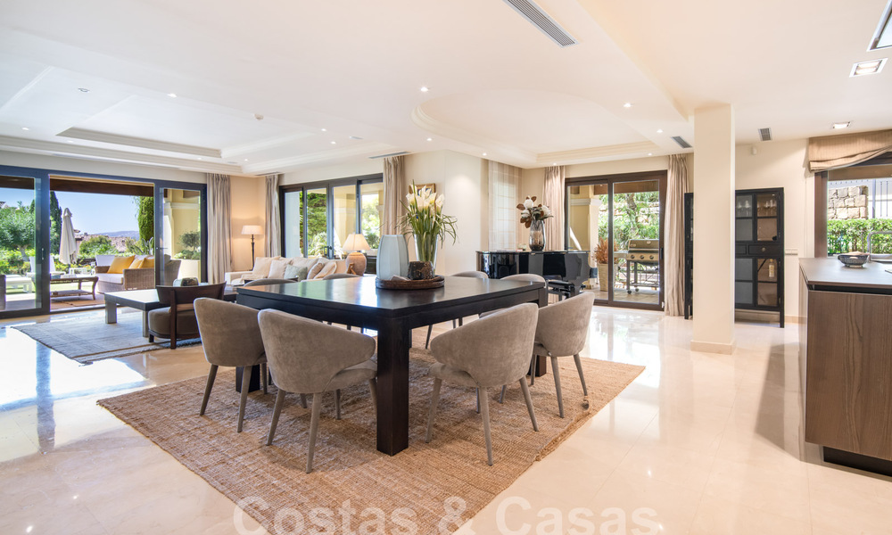Appartement de luxe à vendre avec piscine privée dans un complexe haut de gamme à Nueva Andalucia, Marbella 58055