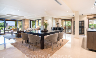 Appartement de luxe à vendre avec piscine privée dans un complexe haut de gamme à Nueva Andalucia, Marbella 58055 