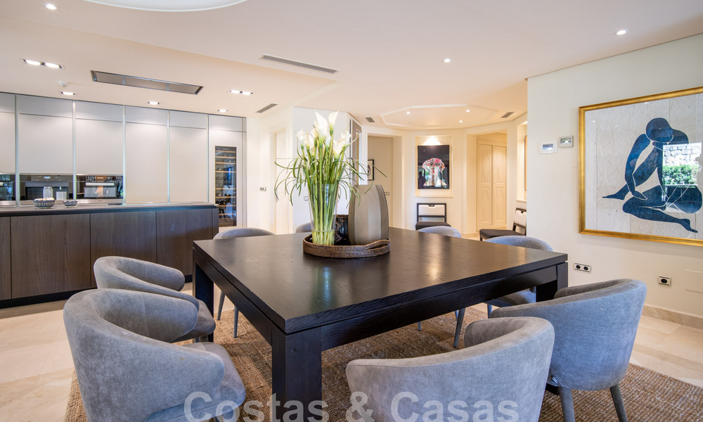 Appartement de luxe à vendre avec piscine privée dans un complexe haut de gamme à Nueva Andalucia, Marbella 58059
