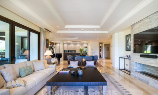 Appartement de luxe à vendre avec piscine privée dans un complexe haut de gamme à Nueva Andalucia, Marbella 58060 