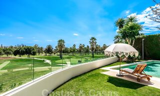 Villa de luxe à l'architecture traditionnelle à vendre, située en première ligne de golf à Nueva Andalucia, Marbella 58137 