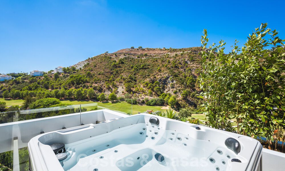 Villa de luxe à vendre dans un complexe de golf exclusif et fermé avec vue panoramique à La Quinta, Marbella - Benahavis 59072