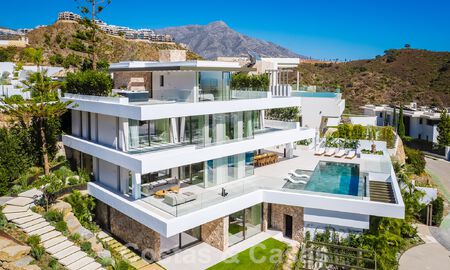 Villa de luxe à vendre dans un complexe de golf exclusif et fermé avec vue panoramique à La Quinta, Marbella - Benahavis 59074