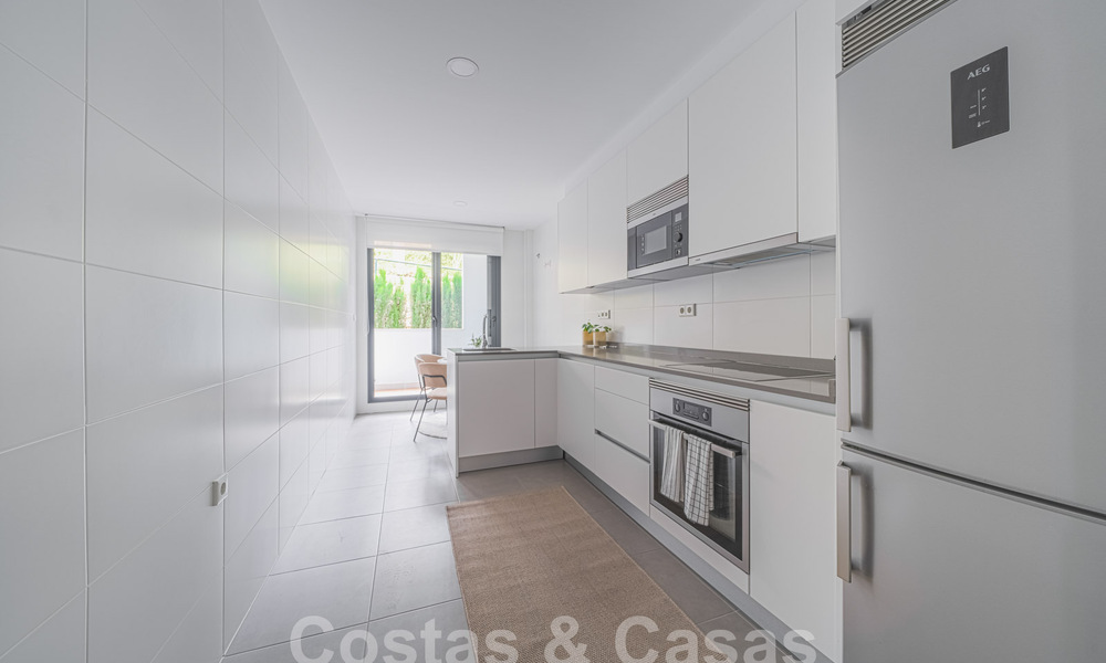 Appartement moderne avec jardin à vendre avec 3 chambres à coucher dans un complexe résidentiel sur le Golden Mile de Marbella 58574
