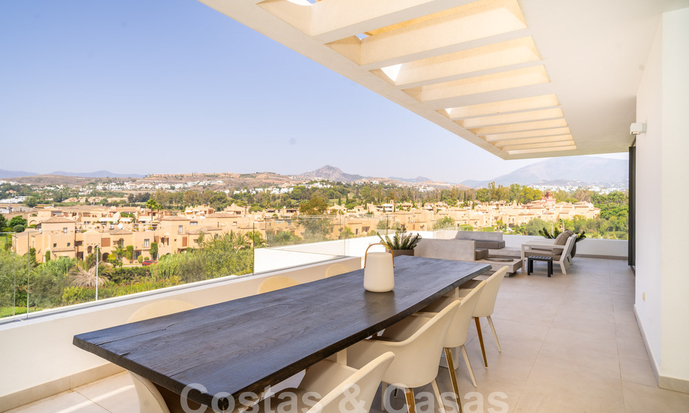 Penthouse moderne avec solarium spacieux à vendre sur le nouveau Golden Mile entre Marbella et Estepona 58795