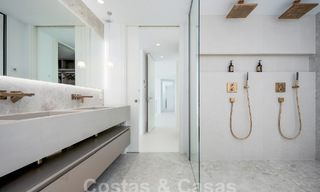 Villa moderne de luxe à vendre à deux pas de la plage et de toutes les commodités à San Pedro, Marbella 58634 