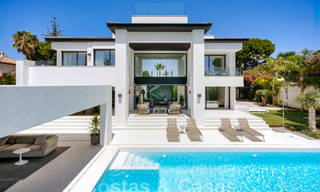 Villa moderne de luxe à vendre à deux pas de la plage et de toutes les commodités à San Pedro, Marbella 58677 