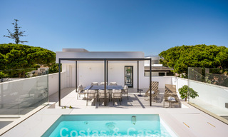 Villa moderne de luxe à vendre à deux pas de la plage et de toutes les commodités à San Pedro, Marbella 58679 