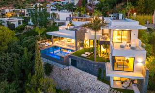 Prestigieuse villa de luxe moderne à vendre avec vue imprenable sur la mer dans une communauté fermée à Marbella - Benahavis 58696 