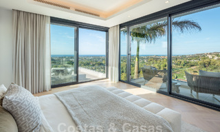 Prestigieuse villa de luxe moderne à vendre avec vue imprenable sur la mer dans une communauté fermée à Marbella - Benahavis 58705 