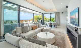 Prestigieuse villa de luxe moderne à vendre avec vue imprenable sur la mer dans une communauté fermée à Marbella - Benahavis 58714 