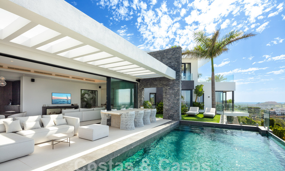 Prestigieuse villa de luxe moderne à vendre avec vue imprenable sur la mer dans une communauté fermée à Marbella - Benahavis 58717