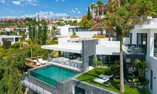 Prestigieuse villa de luxe moderne à vendre avec vue imprenable sur la mer dans une communauté fermée à Marbella - Benahavis 58726 