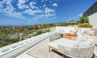 Prestigieuse villa de luxe moderne à vendre avec vue imprenable sur la mer dans une communauté fermée à Marbella - Benahavis 58728 