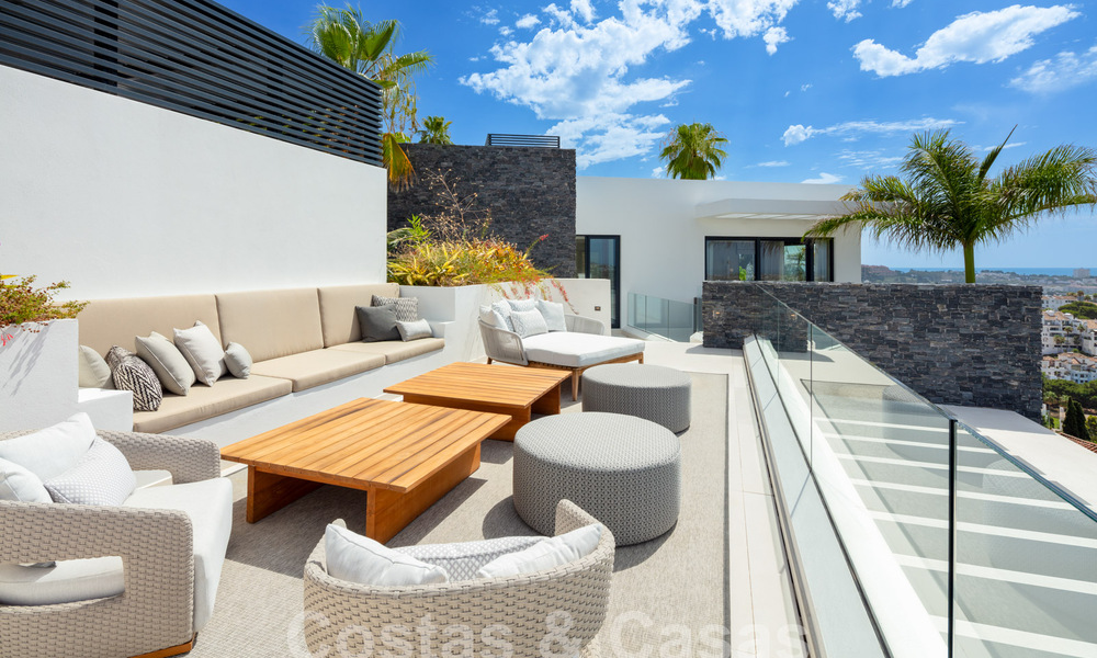 Prestigieuse villa de luxe moderne à vendre avec vue imprenable sur la mer dans une communauté fermée à Marbella - Benahavis 58729