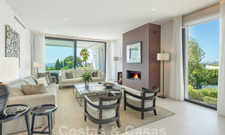 Penthouse moderne à vendre avec une vue phénoménale sur la mer dans le quartier exclusif de Sierra Blanca, Marbella 58741 