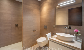 Penthouse moderne à vendre avec une vue phénoménale sur la mer dans le quartier exclusif de Sierra Blanca, Marbella 58746 