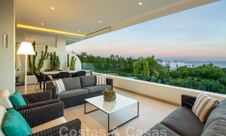 Penthouse moderne à vendre avec une vue phénoménale sur la mer dans le quartier exclusif de Sierra Blanca, Marbella 58749 