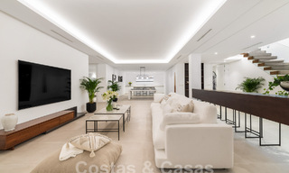 Villa contemporaine de luxe, prête à être emménagée, à vendre à distance de marche de Puerto Banus et de la plage à San Pedro, Marbella 59009 