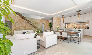 Villa contemporaine de luxe, prête à être emménagée, à vendre à distance de marche de Puerto Banus et de la plage à San Pedro, Marbella 59018 