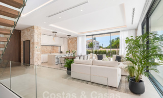 Villa contemporaine de luxe, prête à être emménagée, à vendre à distance de marche de Puerto Banus et de la plage à San Pedro, Marbella 59022 