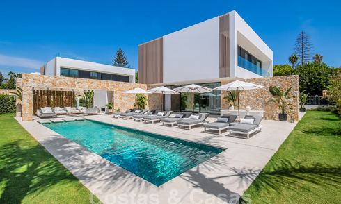 Villa contemporaine de luxe, prête à être emménagée, à vendre à distance de marche de Puerto Banus et de la plage à San Pedro, Marbella 59029