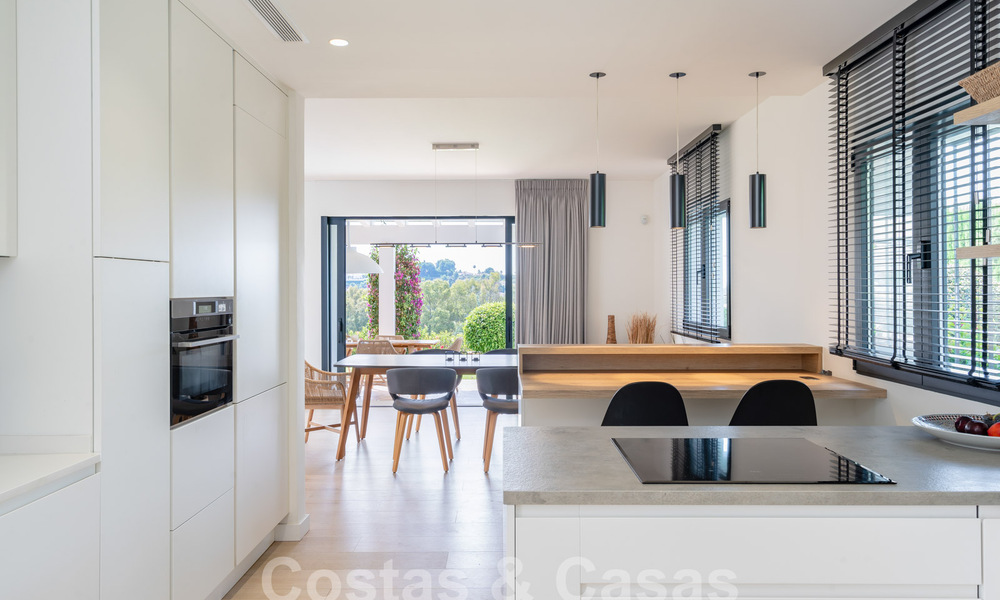 Villa andalouse de luxe au charme intemporel à vendre sur un golf de première ligne à Benahavis - Marbella 58851