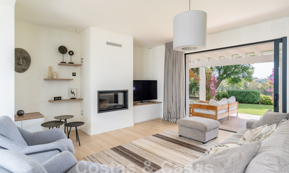 Villa andalouse de luxe au charme intemporel à vendre sur un golf de première ligne à Benahavis - Marbella 58858