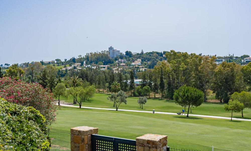 Villa andalouse de luxe au charme intemporel à vendre sur un golf de première ligne à Benahavis - Marbella 58869