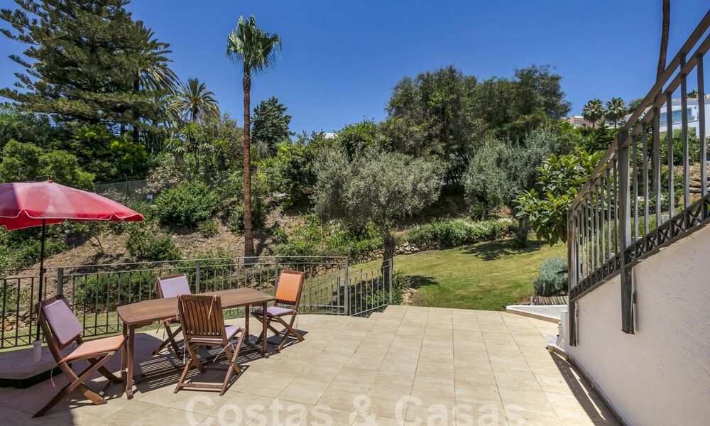 Villa espagnole à vendre avec grand jardin proche des commodités à l'est de Marbella 58918