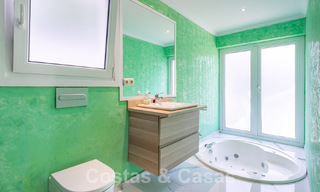 Villa espagnole à vendre avec grand jardin proche des commodités à l'est de Marbella 58922 