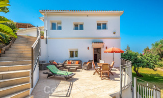 Villa espagnole à vendre avec grand jardin proche des commodités à l'est de Marbella 58928 