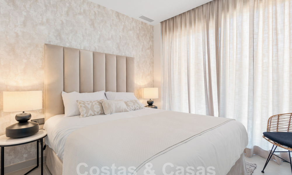 Villa moderniste à vendre à deux pas de la plage près de Puerto Banus à Marbella 58951