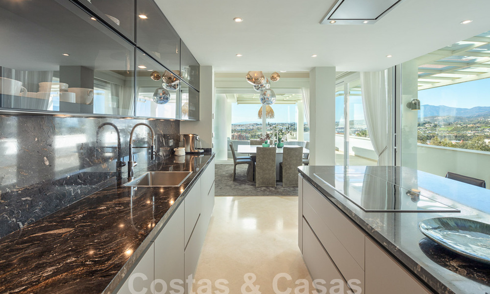 Villa méditerranéenne de luxe avec vue panoramique sur la mer à vendre dans la vallée du golf de Nueva Andalucia à Marbella 59127