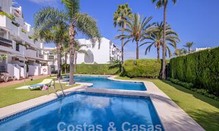 Penthouse à vendre avec solarium et vue à 360°, à deux pas de la plage et du centre de Puerto Banus, Marbella 59052 