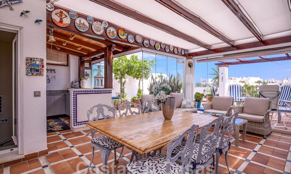 Penthouse à vendre avec solarium et vue à 360°, à deux pas de la plage et du centre de Puerto Banus, Marbella 59060