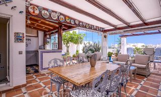 Penthouse à vendre avec solarium et vue à 360°, à deux pas de la plage et du centre de Puerto Banus, Marbella 59060 