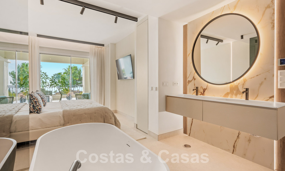 Spacieux appartement de luxe à vendre avec vue panoramique sur la mer dans une urbanisation protégée sur le Golden Mile, Marbella 59794