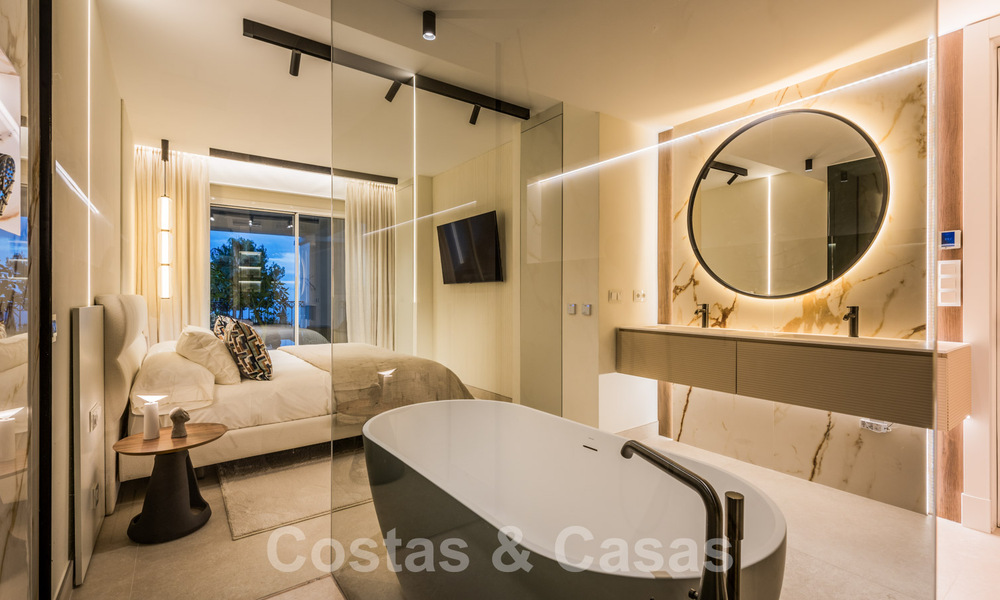 Spacieux appartement de luxe à vendre avec vue panoramique sur la mer dans une urbanisation protégée sur le Golden Mile, Marbella 59809