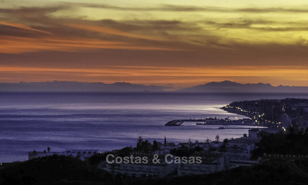 Villas architecturales de luxe à vendre dans un complexe de luxe à Fuengirola, Costa del Sol 59158