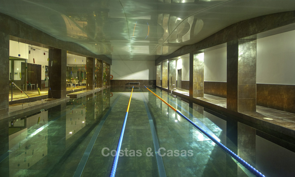 Villas architecturales de luxe à vendre dans un complexe de luxe à Fuengirola, Costa del Sol 59173