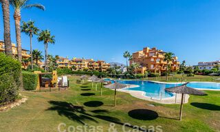 Spacieux penthouse à vendre dans un complexe de plage fermé avec vue magnifique sur la mer à La Duquesa, Costa del Sol 59299 