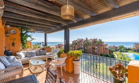 Spacieux penthouse à vendre dans un complexe de plage fermé avec vue magnifique sur la mer à La Duquesa, Costa del Sol 59328