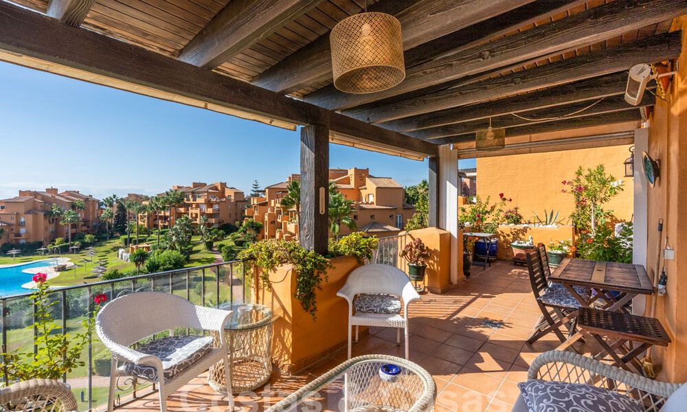 Spacieux penthouse à vendre dans un complexe de plage fermé avec vue magnifique sur la mer à La Duquesa, Costa del Sol 59331